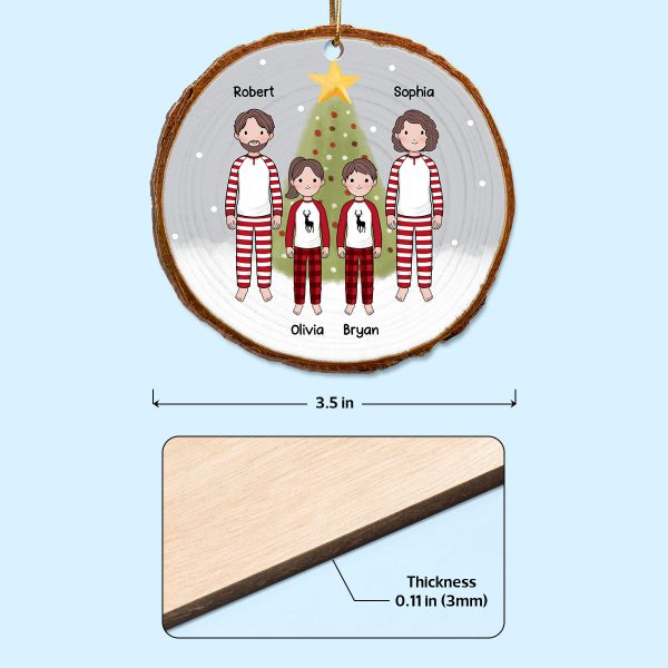 Simple Cartoon Whole Family By Christmas Tree In Snow Wood Slice Personalized Wooden Ornament Cheap - Image 4